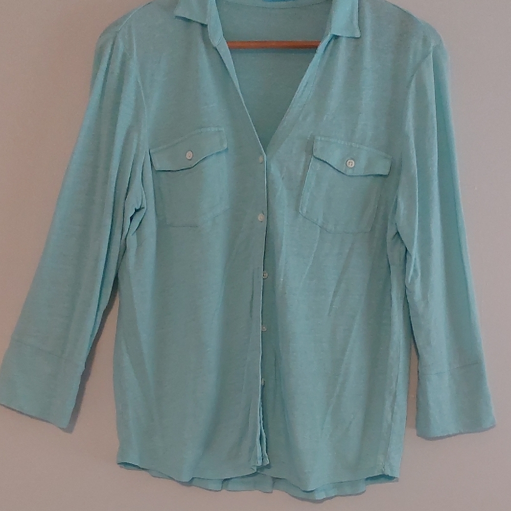 Elegant Light Blue Button-Down Shirt